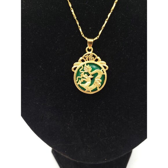 Green Jade Gold Tone Dragon Pendant On 18k Gold Electroplated Chain Necklace - Picture 2 of 10